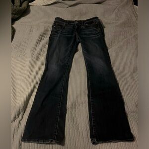 American Eagle women’s jeans